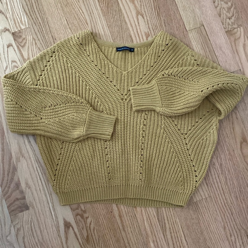Sweater crop top.